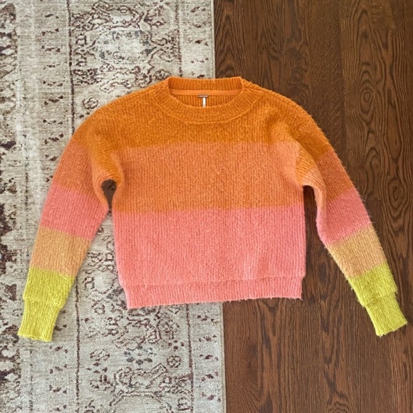 Free People Sweater - Picture 7 of 8